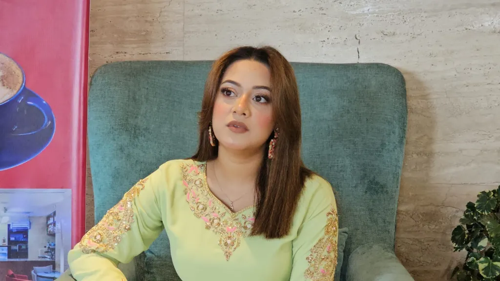 হিমছড়ির বে হিলস হোটেলে মুগ্ধ অভিনেত্রী দিঘী, গোল্ডস্যান্ডসের আতিথেয়তার প্রশংসা