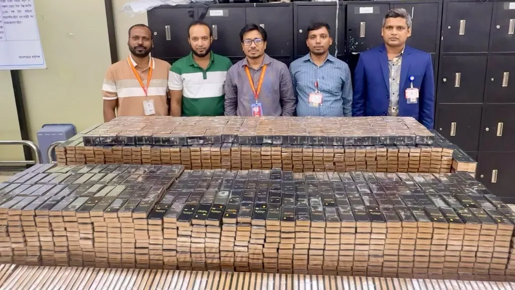 দুই দিনে প্রায় ১ কোটি টাকার পণ্য জব্দ