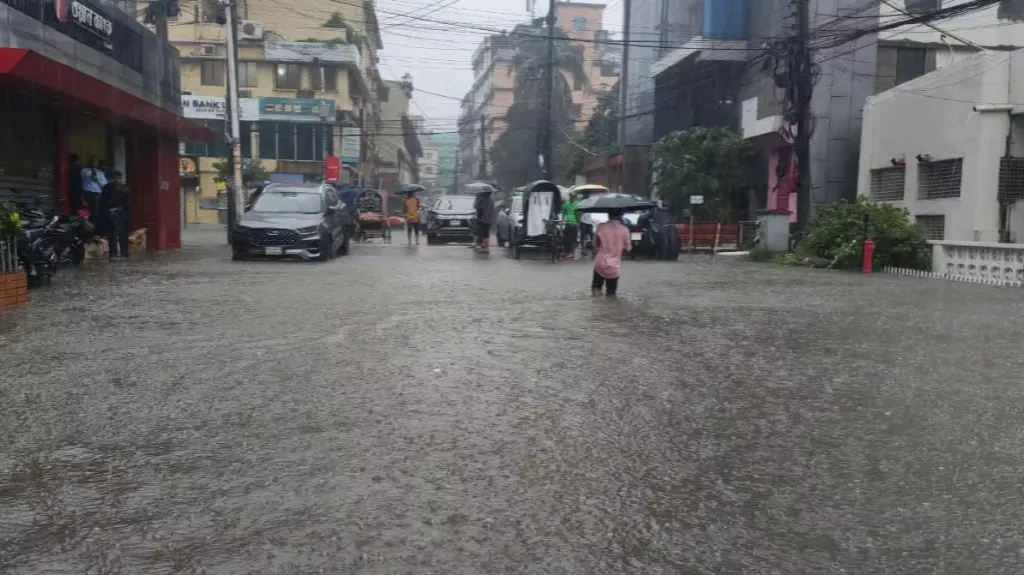 Light to moderate rain likely across country