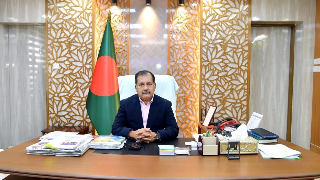 Info Minister directs timely completion of development projects