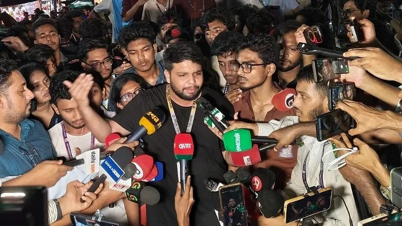 Students issue fresh ultimatum demanding minister's resignation, announce new protest